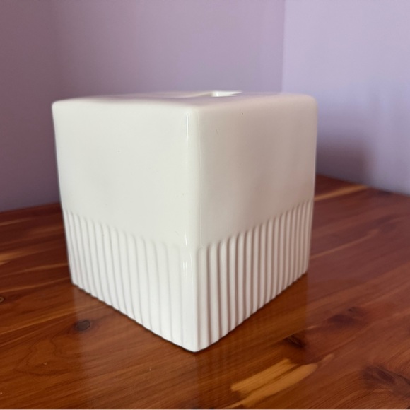 Rae Dunn by Magenta Tissue Cover Box - Picture 8 of 12